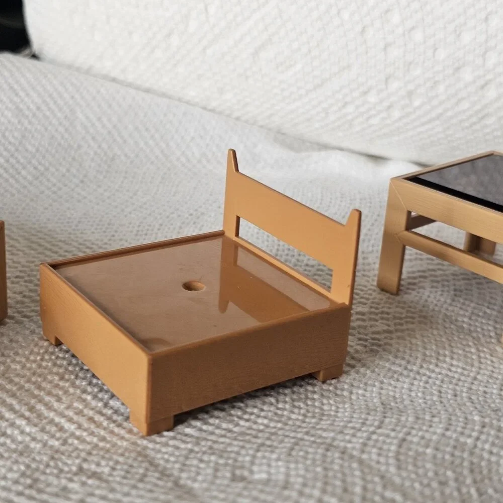 VTG Tomy‎ Smaller Homes Dollhouse Furniture Coffee Table Side Table Corner Chair